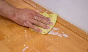 Jak wyczyścić panele po remoncie? Skuteczne i bezpieczne metody